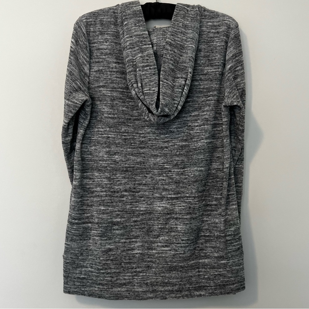 Heathered pullover. - Picture 3 of 4
